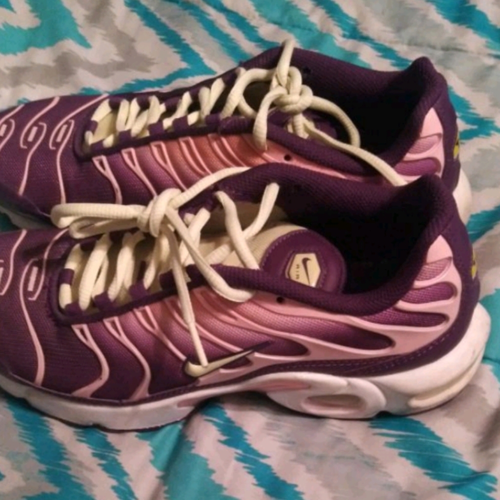 Nike shoes